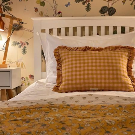 Woodpecker Lodge - Brook Meadow - Sleeps 4 Plus 2 - No Pets Market Harborough Exterior foto