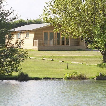 Woodpecker Lodge - Brook Meadow - Sleeps 4 Plus 2 - No Pets Market Harborough Exterior foto